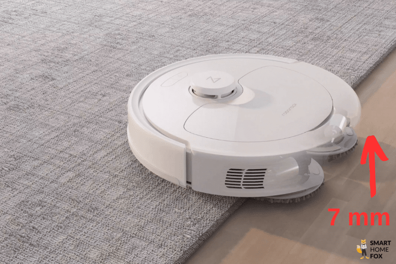 Die Wischpads des Roborock Q Revo werden beim Befahren eines Teppichs um 7 mm angehoben.